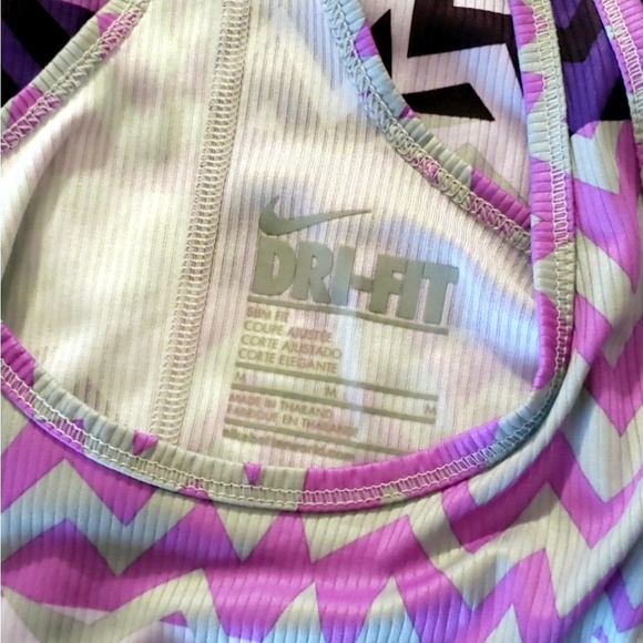 1 Nike Dri-fit Slim Fit tank, size medium. - Picture 3 of 4